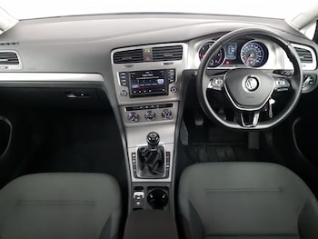 Used Volkswagen Golf 2015 for sale - 77070289: Photo