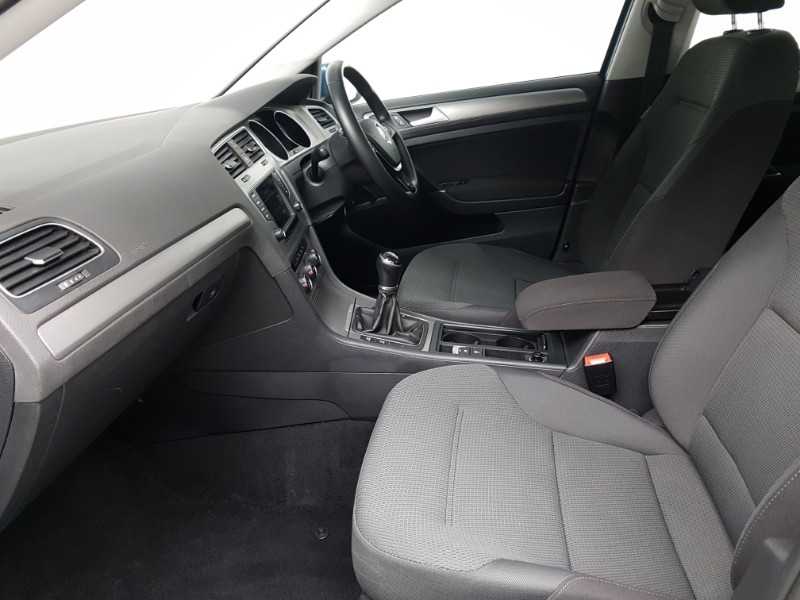 Used Volkswagen Golf 2015 for sale - 77070289: Photo 5