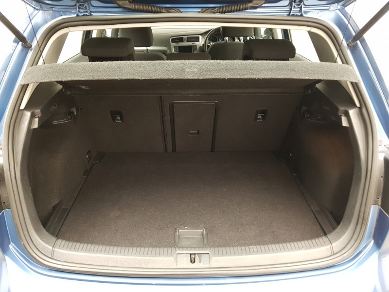 Used Volkswagen Golf 2015 for sale - 77070289: Photo 8