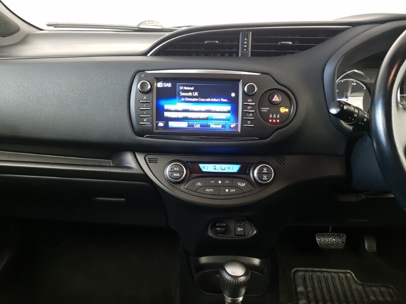 Used Toyota Yaris 2019 for sale - 77169385: Photo 11