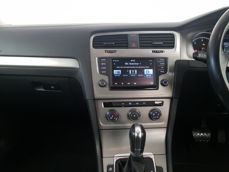 Used Volkswagen Golf 2015 for sale - 76911922: Photo 11