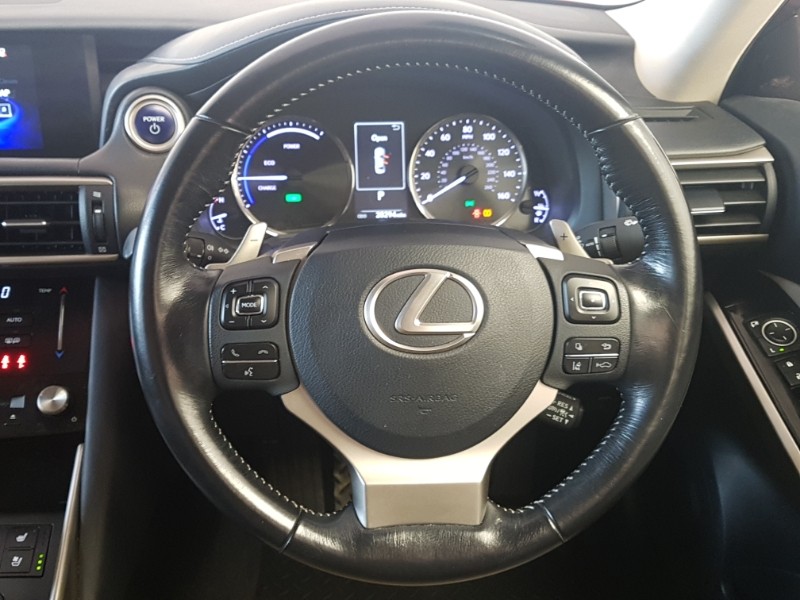 Used Lexus IS 2017 for sale - 76195210: Photo 10