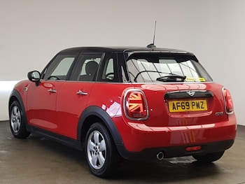 Used MINI Hatch 2019 for sale - 77695037: Photo