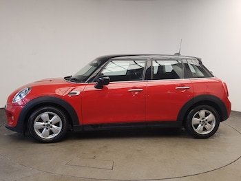 Used MINI Hatch 2019 for sale - 77695037: Photo