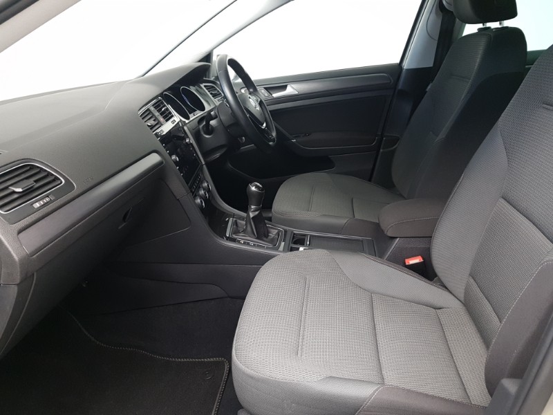 Used Volkswagen Golf 2020 for sale - 76974960: Photo 5