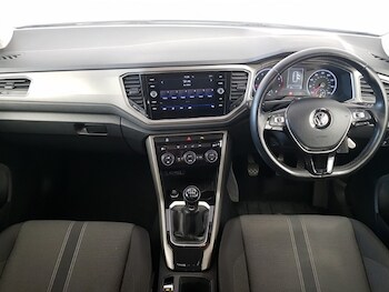 Used Volkswagen T-Roc 2020 for sale - 77939255: Photo