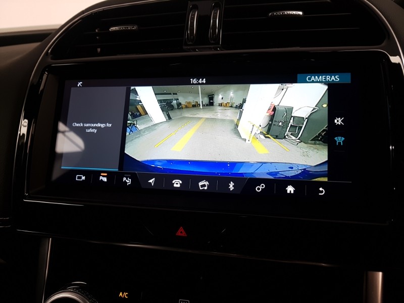 Used Jaguar XE 2019 for sale - 76567211: Photo 10