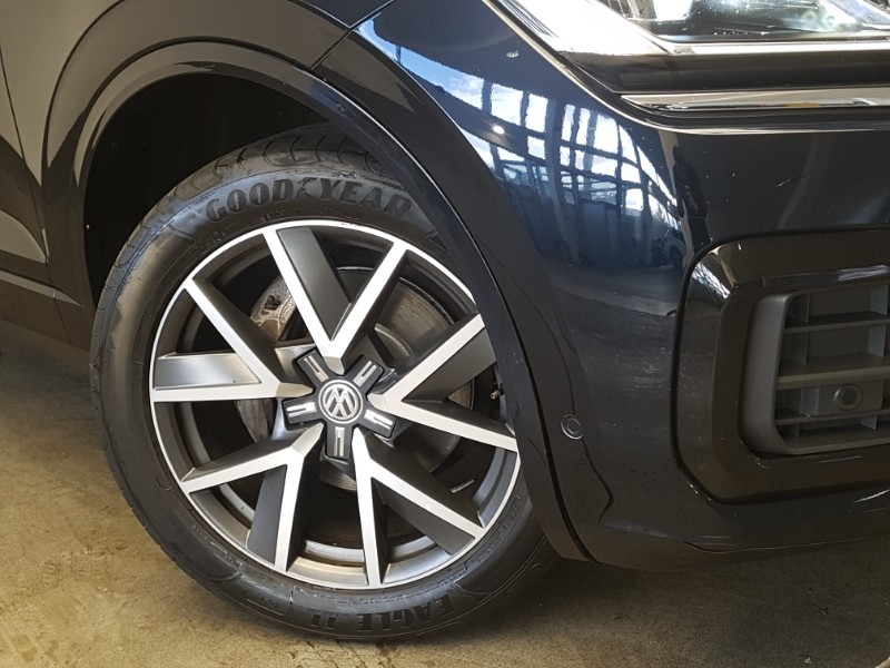 Used Volkswagen Touareg 2018 for sale - 76533174: Photo 9