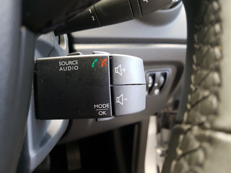 Used Renault Captur 2019 for sale - 76583742: Photo 17