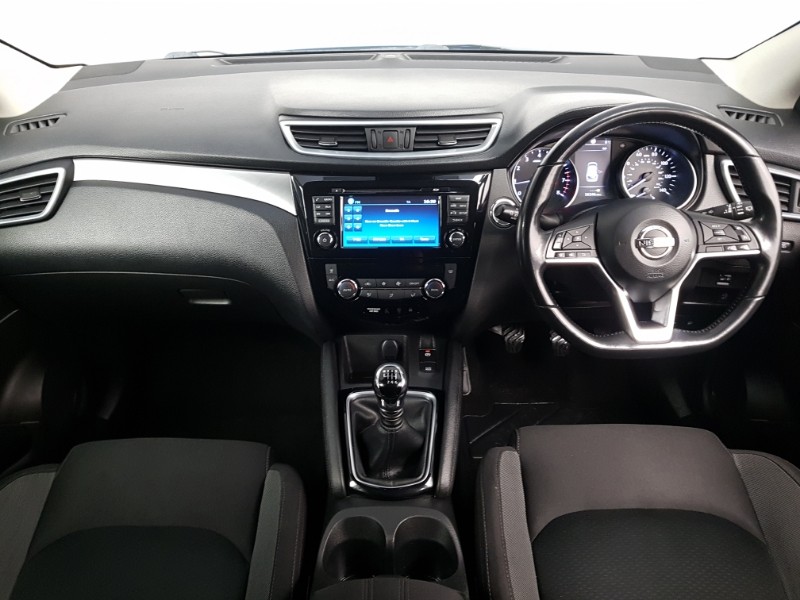 Used Nissan Qashqai 2018 for sale - 77278399: Photo 2