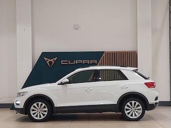 Used Volkswagen T-Roc 2020 for sale - 76155717: Photo