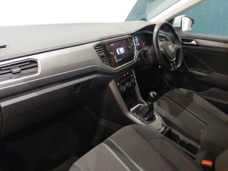 Used Volkswagen T-Roc 2020 for sale - 76155717: Photo 5