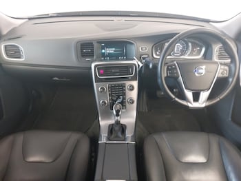 Used Volvo V60 2016 for sale - 78269356: Photo