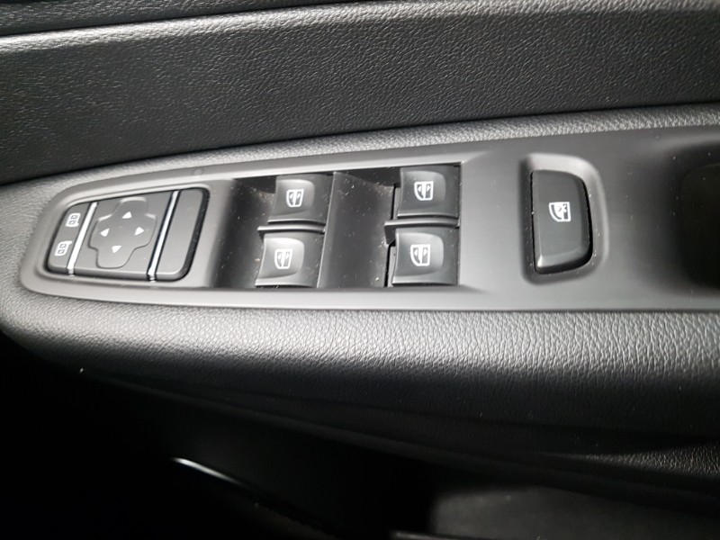 Used Renault Captur 2018 for sale - 77031909: Photo 19