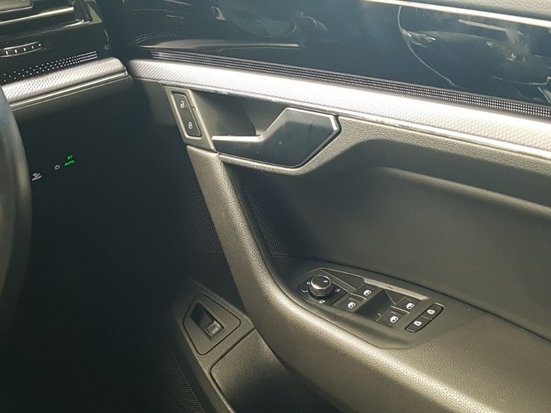 Used Volkswagen Touareg 2018 for sale - 76358995: Photo 18