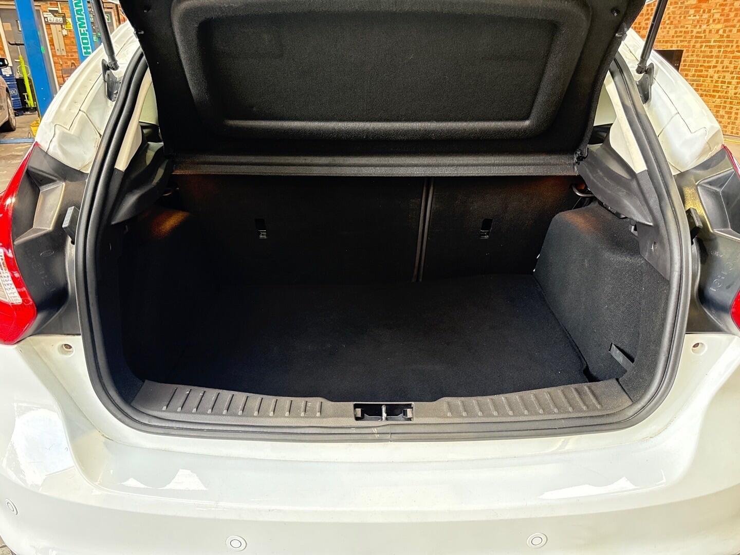 Used Ford Focus 2013 for sale - 76666983: Photo 9