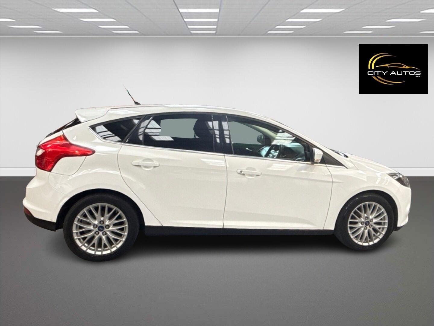 Used Ford Focus 2013 for sale - 76952682: Photo 10