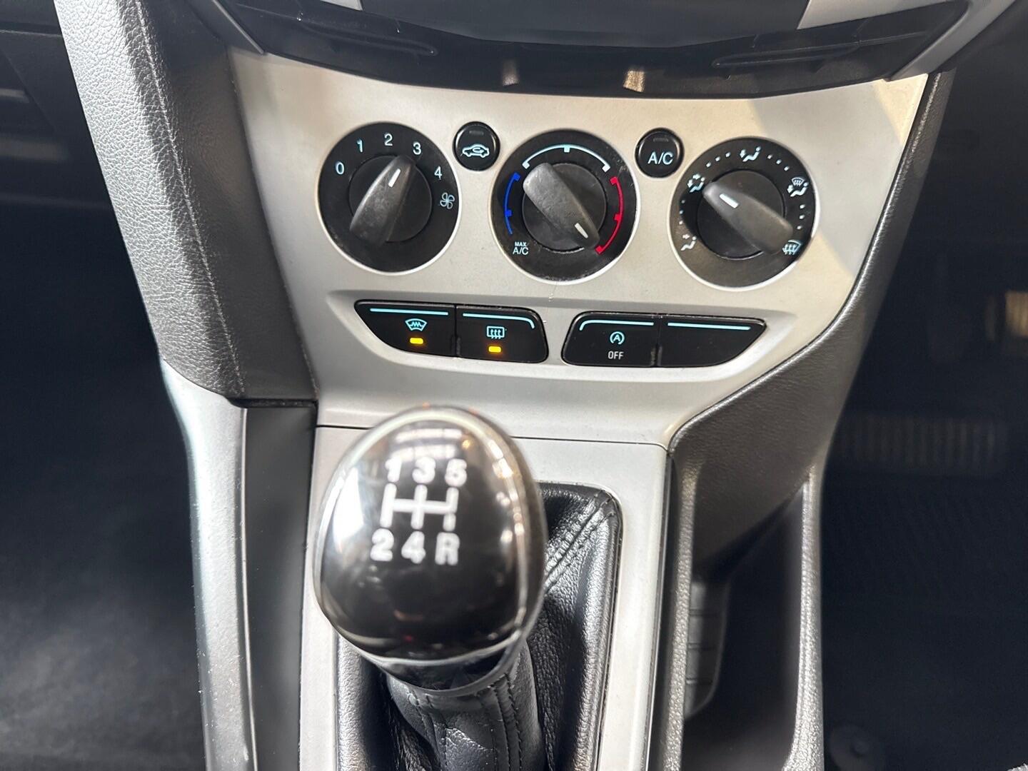 Used Ford Focus 2013 for sale - 76952682: Photo 14