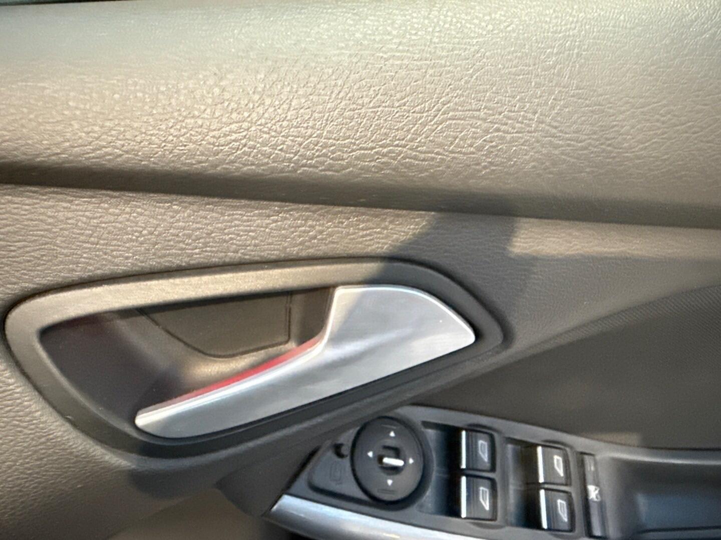 Used Ford Focus 2014 for sale - 77586492: Photo 19