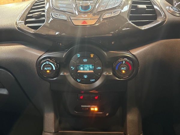 Used Ford Ecosport 2016 for sale - 76317757: Photo 14