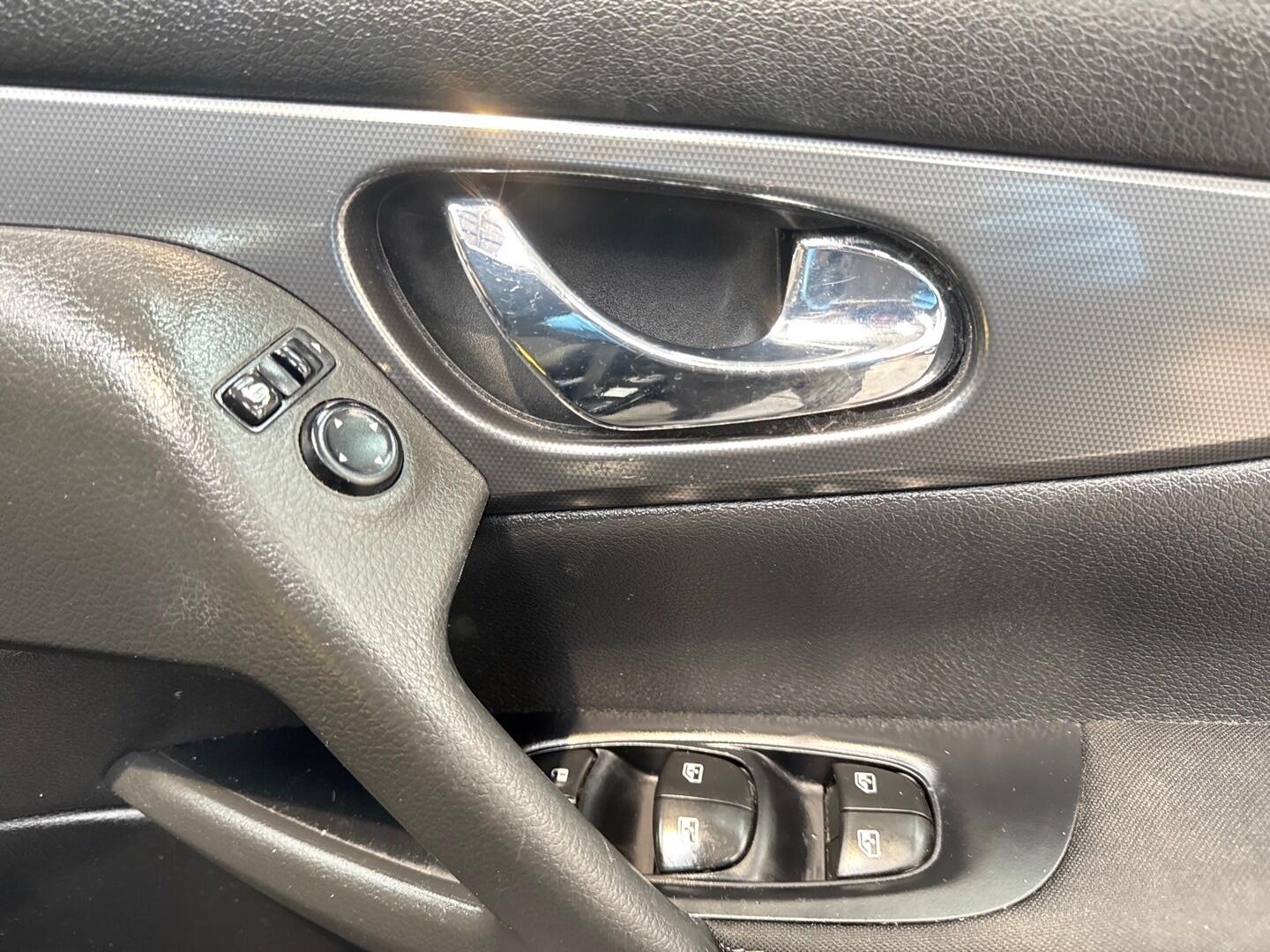 Used Nissan Qashqai 2017 for sale - 77320576: Photo 17