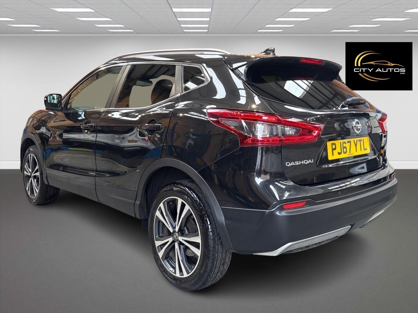 Used Nissan Qashqai 2017 for sale - 77320576: Photo 2