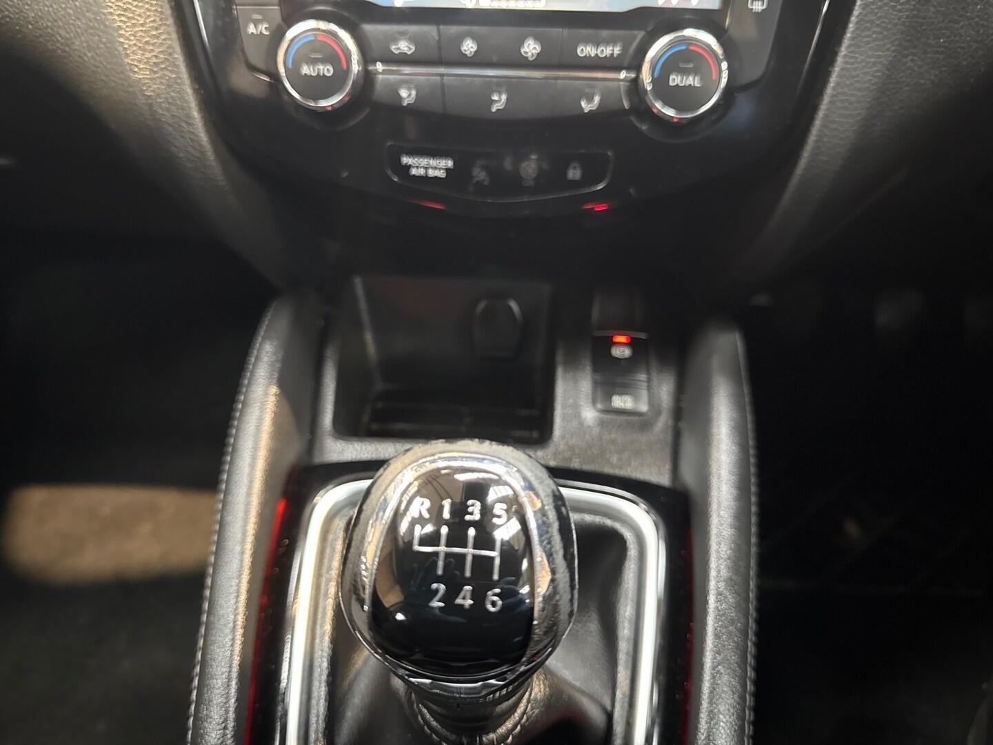 Used Nissan Qashqai 2017 for sale - 77320576: Photo 20