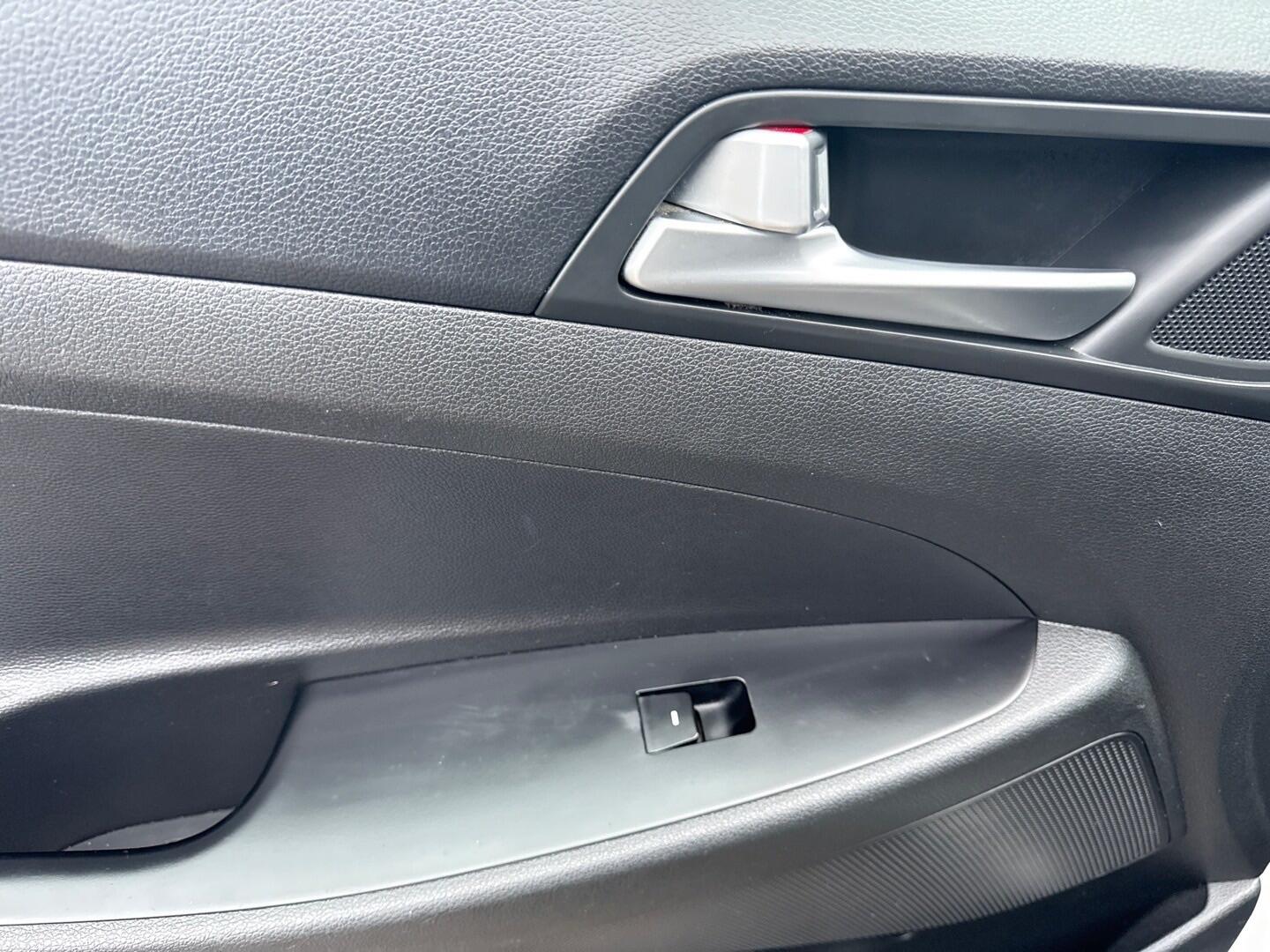 Used Hyundai TUCSON 2017 for sale - 77358489: Photo 15