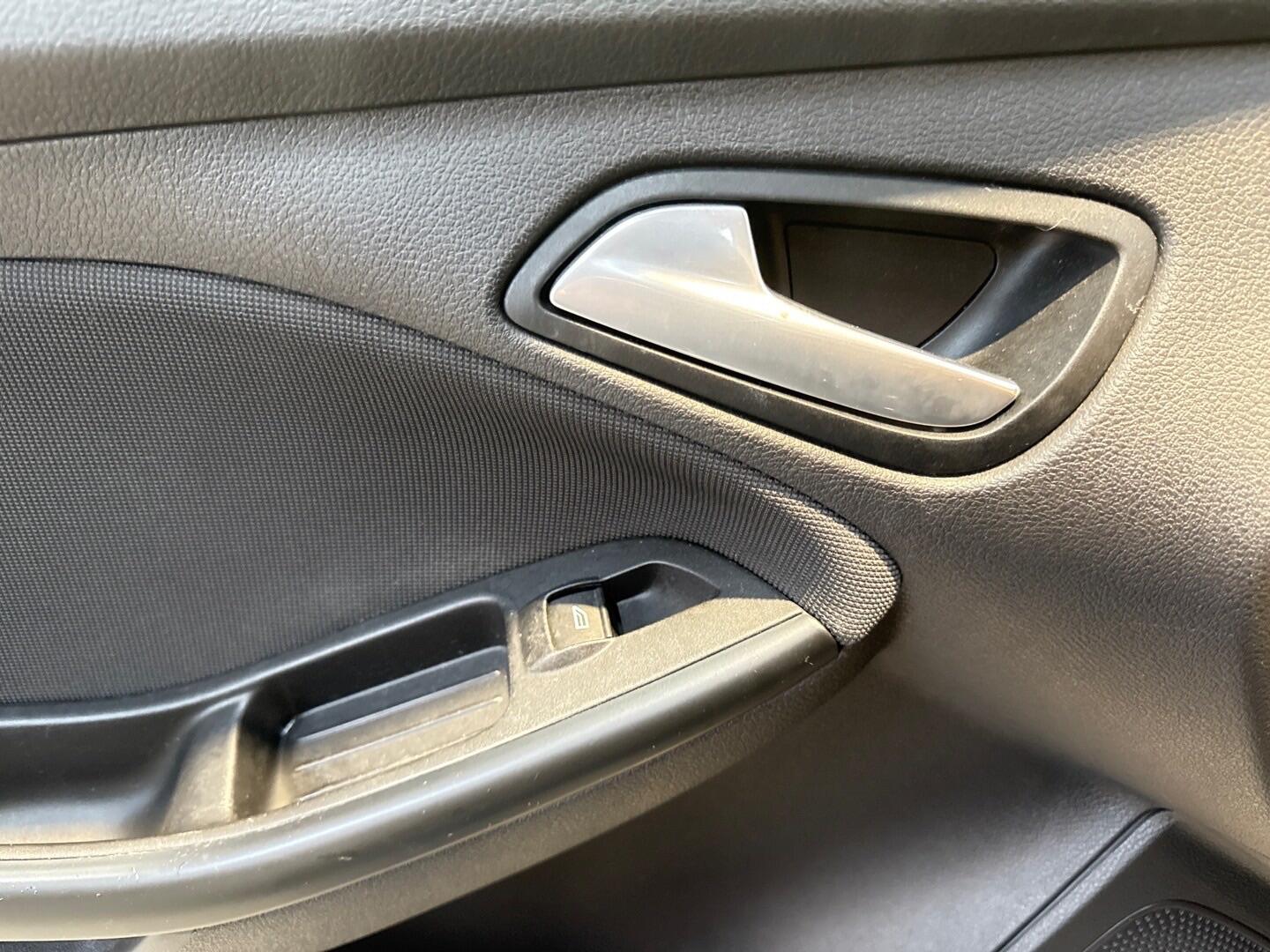 Used Ford Focus 2014 for sale - 76457125: Photo 13