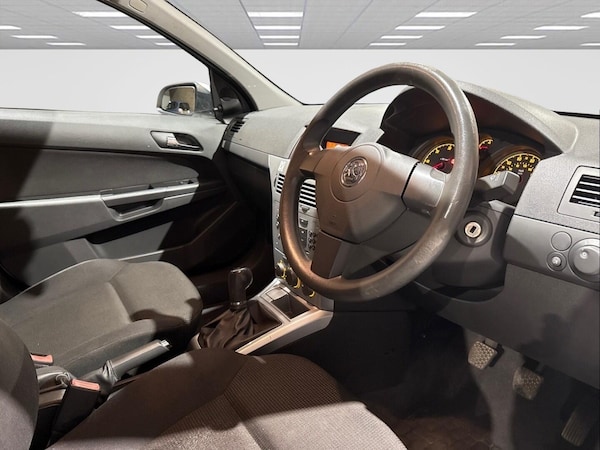 Used Vauxhall Astra Van 2011 for sale - 76189401: Photo 12