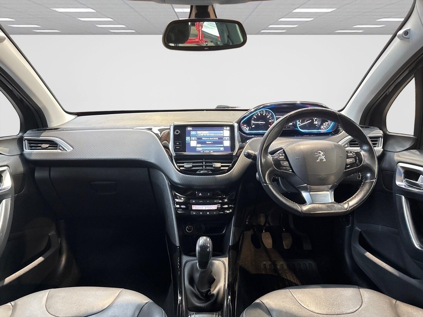 Used Peugeot 2008 2016 for sale - 76865709: Photo 12