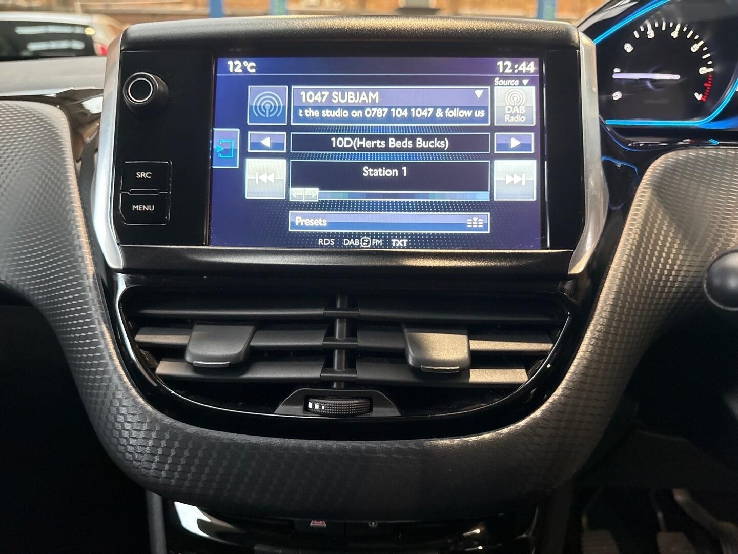 Used Peugeot 2008 2016 for sale - 76865709: Photo 13