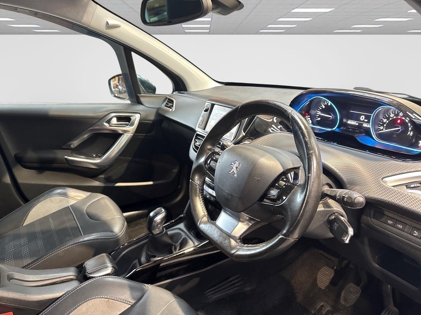 Used Peugeot 2008 2016 for sale - 76865709: Photo 3