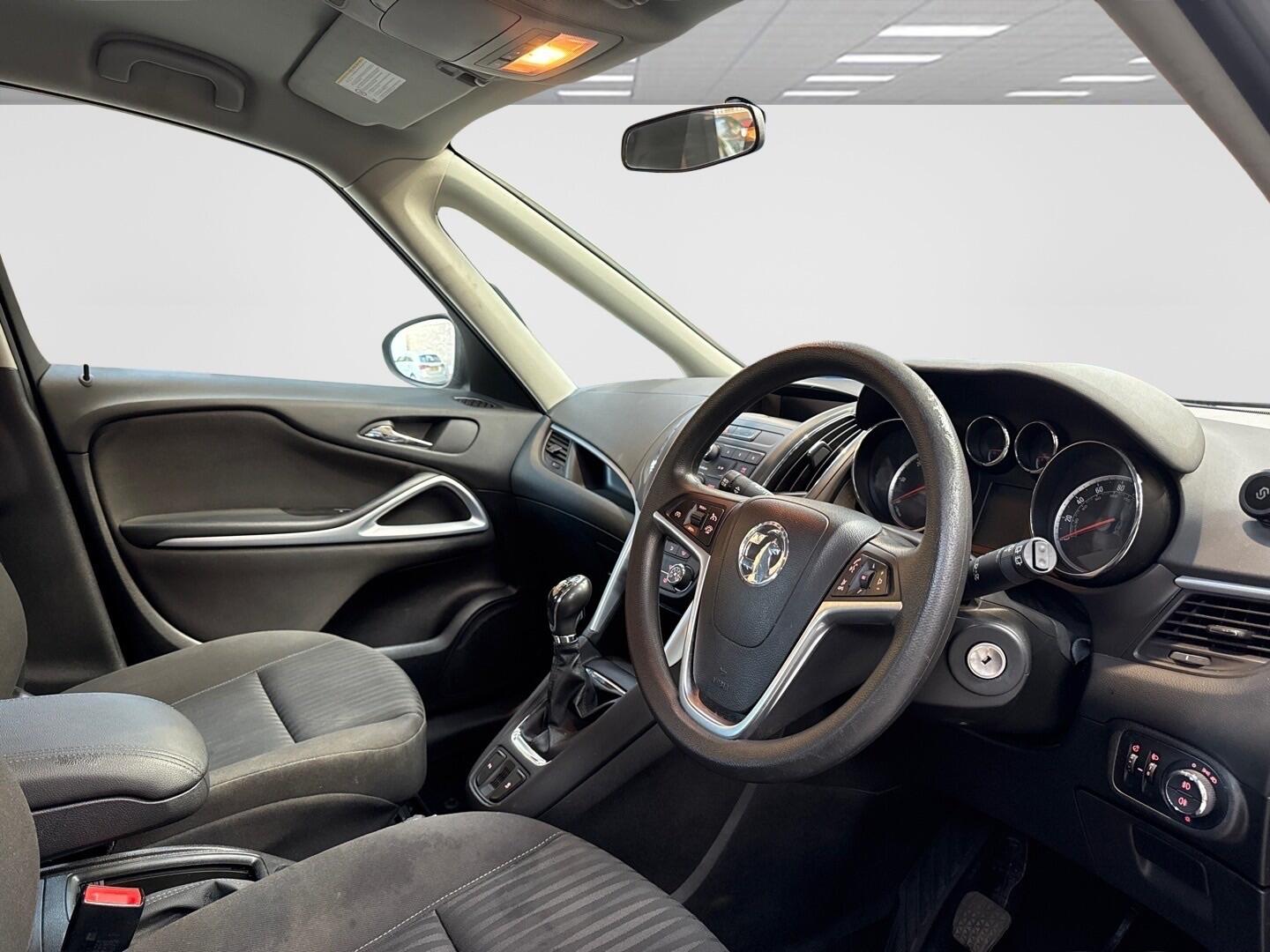 Used Vauxhall Zafira Tourer 2013 for sale - 76317975: Photo 12
