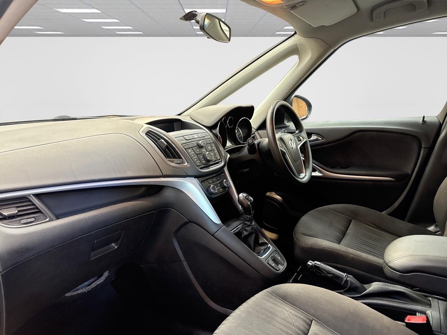 Used Vauxhall Zafira Tourer 2013 for sale - 76317975: Photo 13
