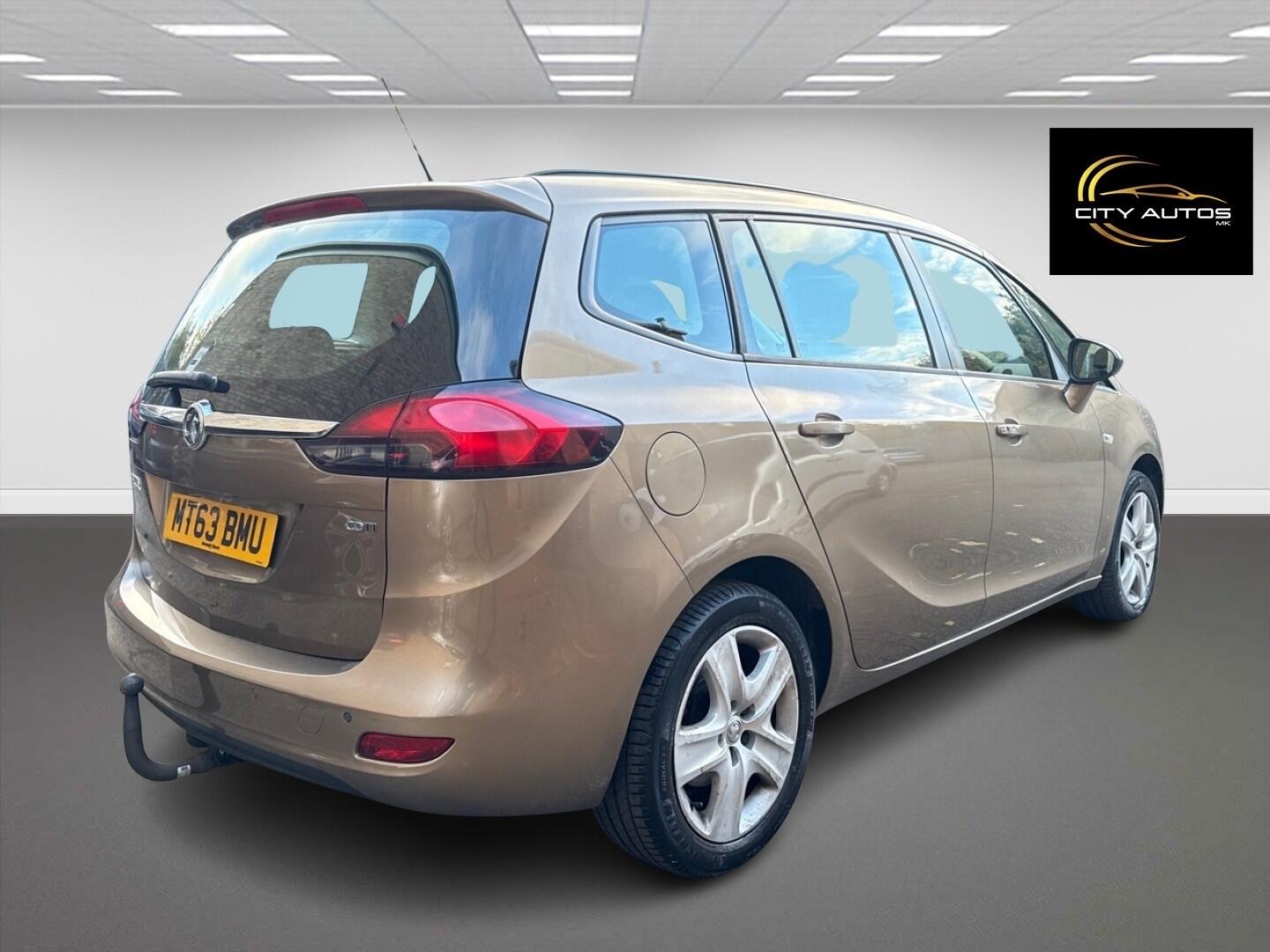 Used Vauxhall Zafira Tourer 2013 for sale - 76317975: Photo 2