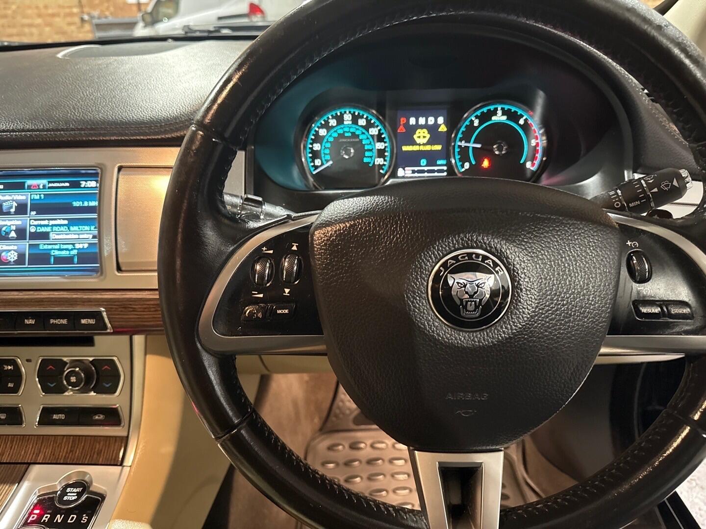 Used Jaguar XF 2013 for sale - 77021297: Photo 14