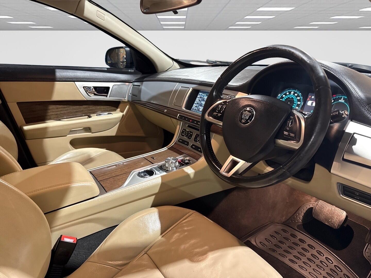 Used Jaguar XF 2013 for sale - 77021297: Photo 15