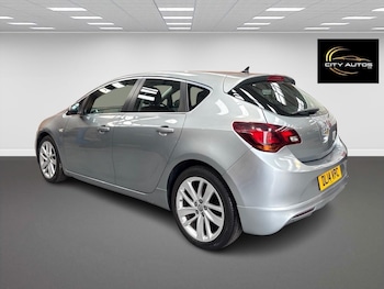 Used Vauxhall Astra 2014 for sale - 76260314: Photo 2