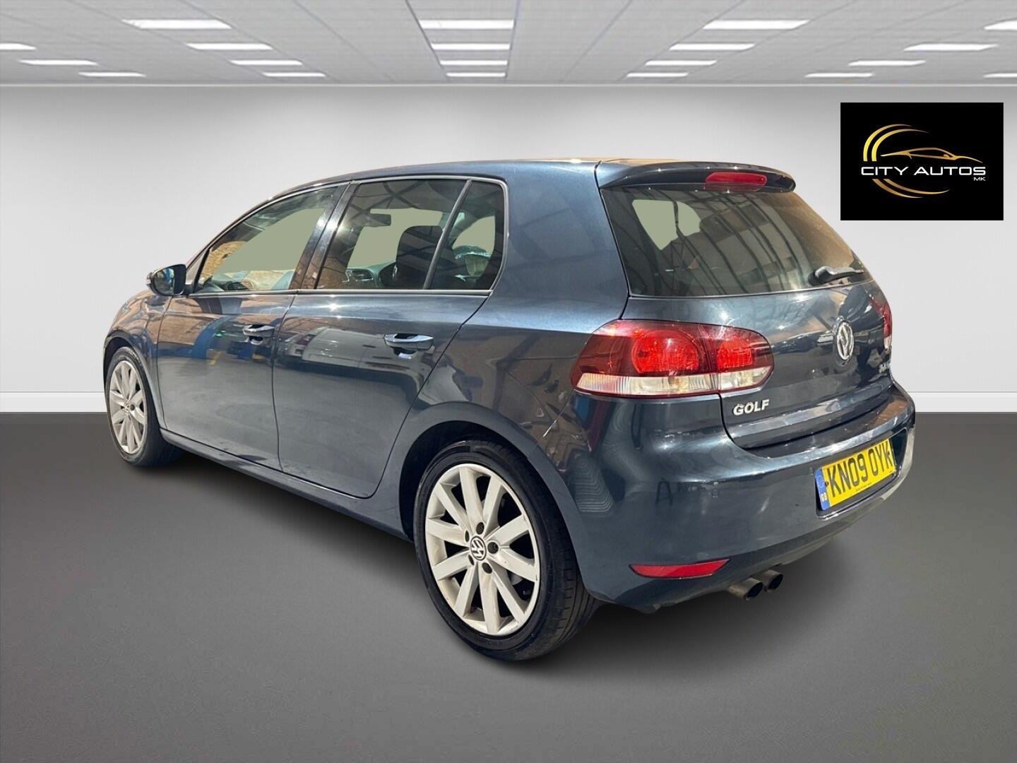 Used Volkswagen Golf 2009 for sale - 76188852: Photo 2