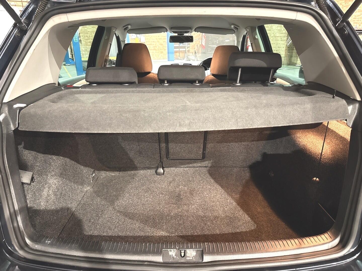 Used Volkswagen Golf 2009 for sale - 76188852: Photo 9