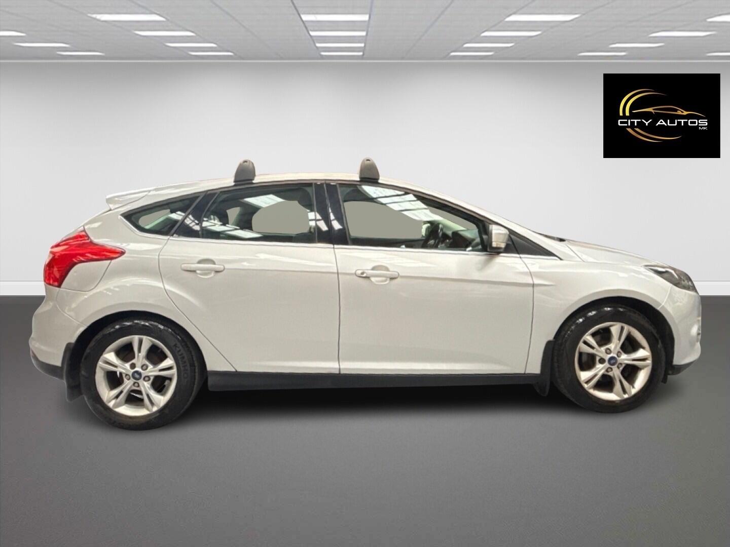 Used Ford Focus 2011 for sale - 76446885: Photo 10