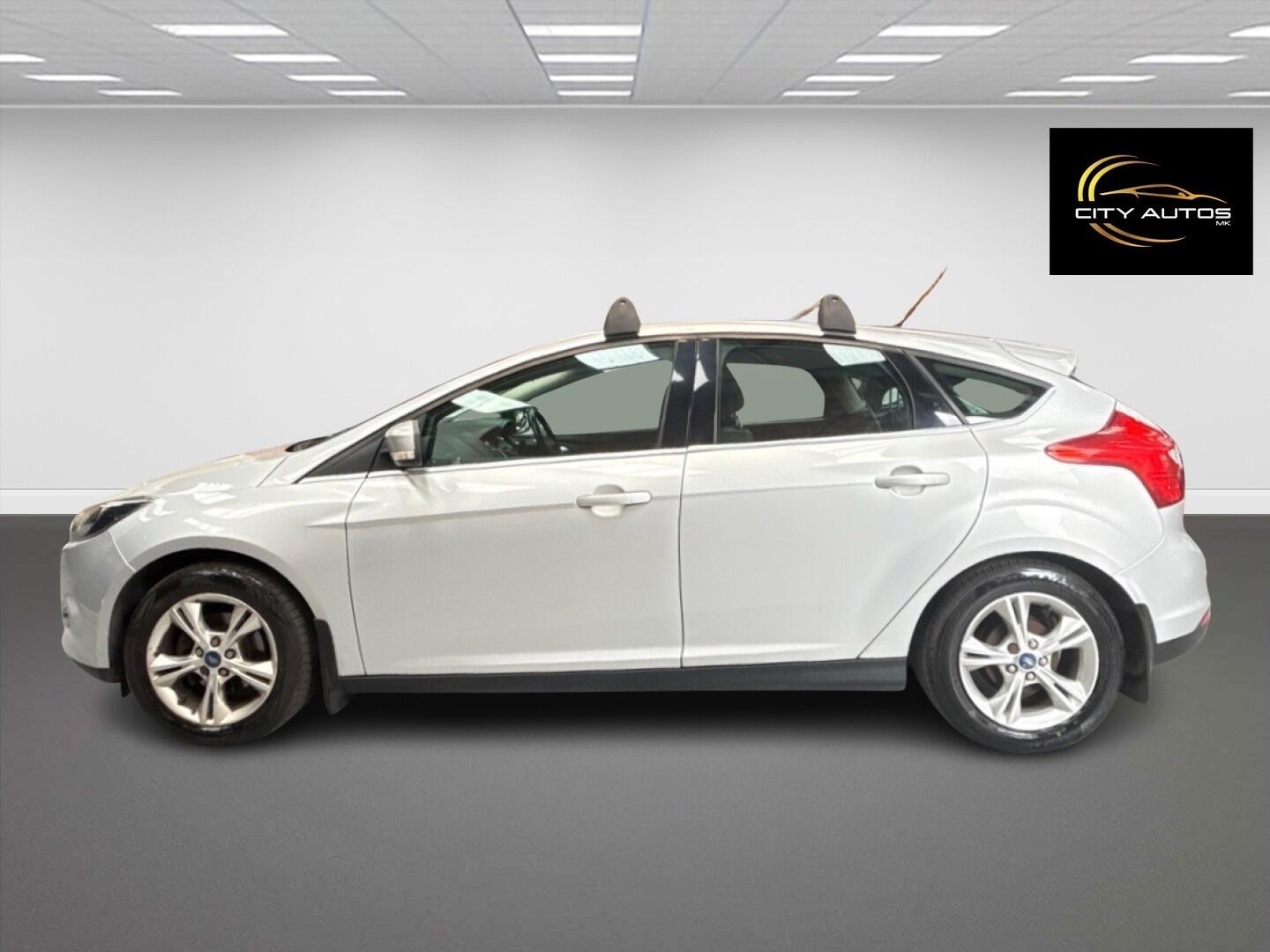Used Ford Focus 2011 for sale - 76446885: Photo 11
