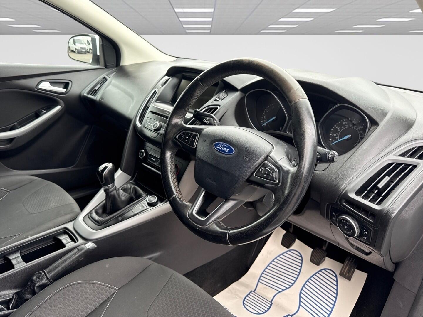 Used Ford Focus 2017 for sale - 78063105: Photo 15