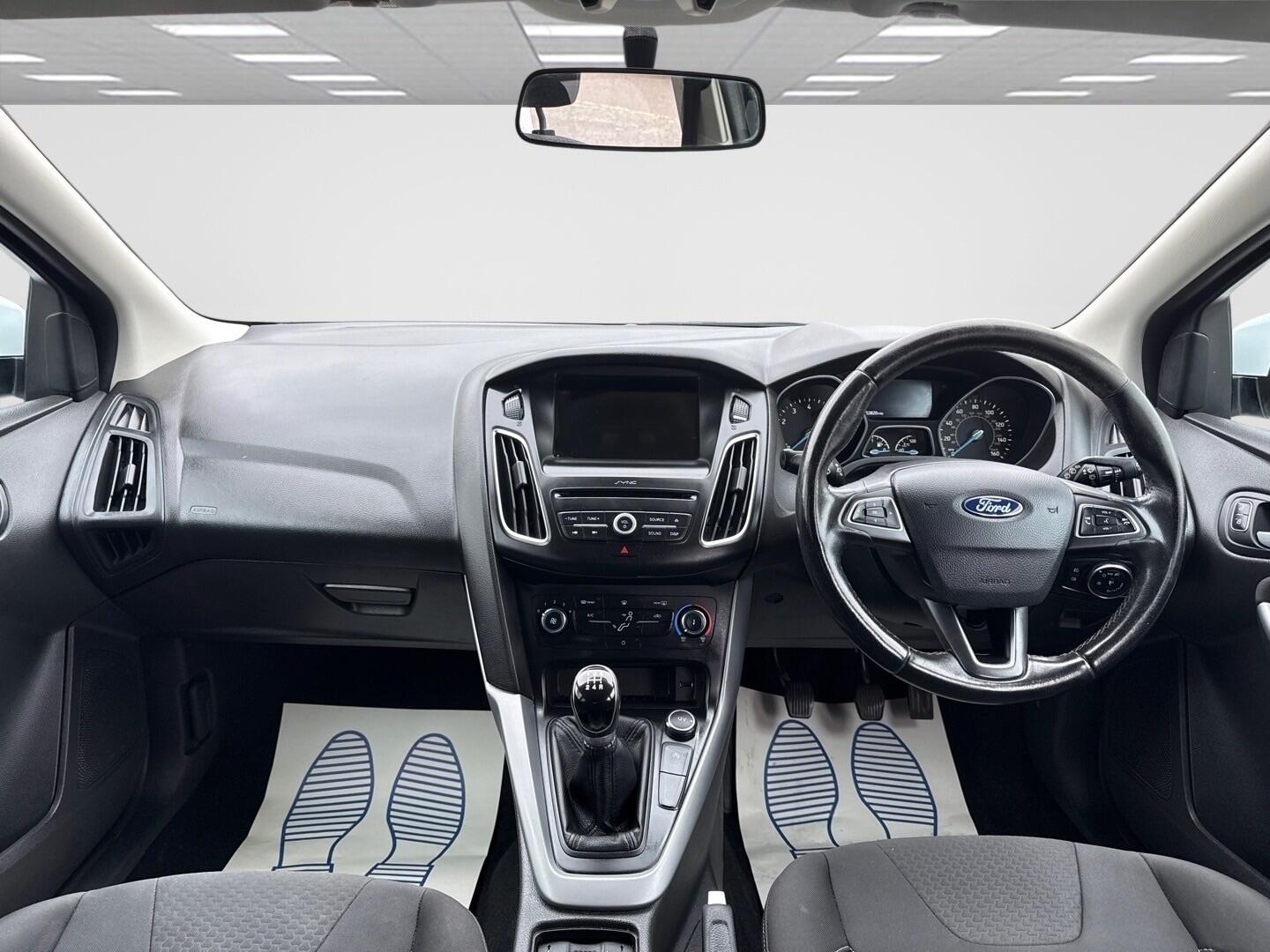 Used Ford Focus 2017 for sale - 78063105: Photo 4