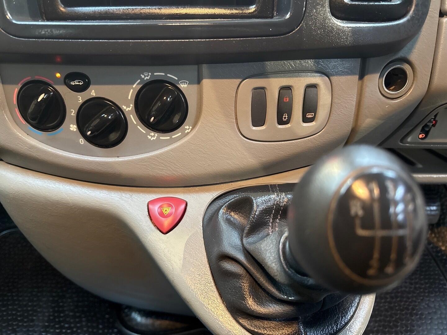 Used Vauxhall Vivaro 2014 for sale - 77440441: Photo 17