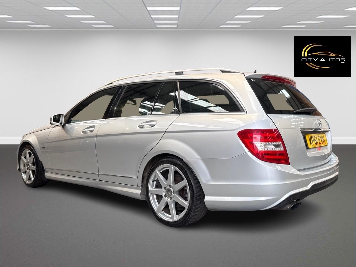 Used Mercedes-Benz C Class 2011 for sale - 77021296: Photo 2