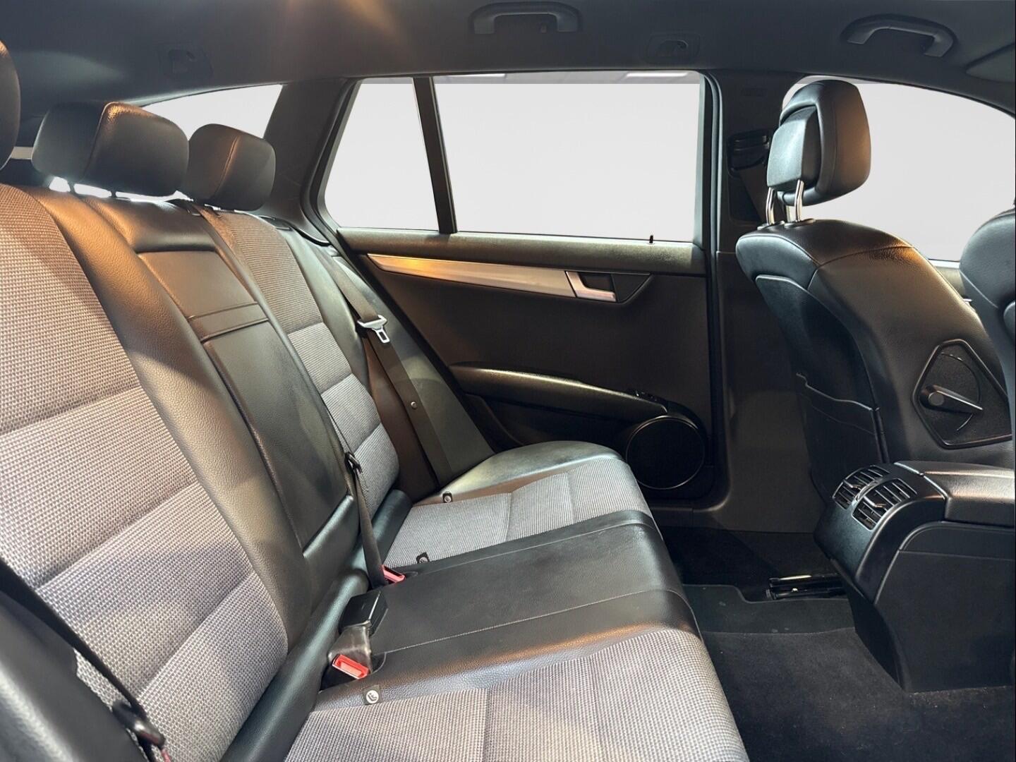 Used Mercedes-Benz C Class 2011 for sale - 77021296: Photo 6