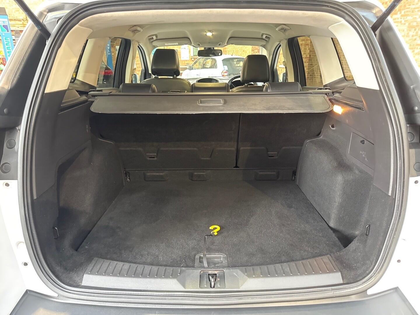 Used Ford Kuga 2014 for sale - 77657564: Photo 11