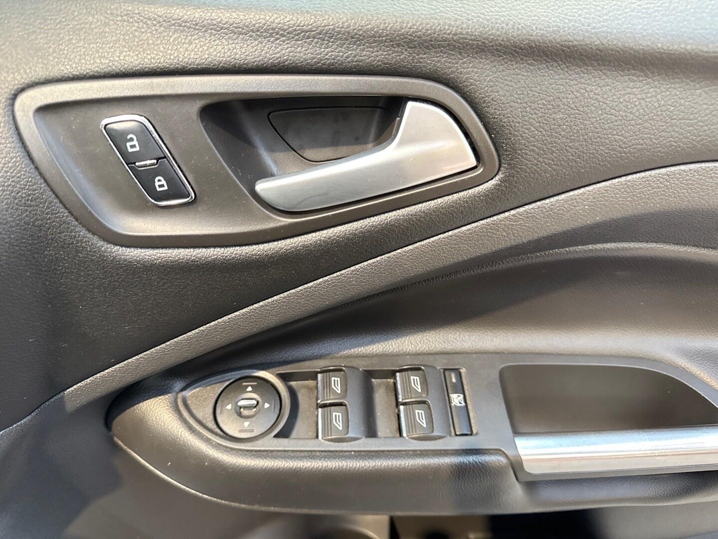 Used Ford Kuga 2014 for sale - 77657564: Photo 22